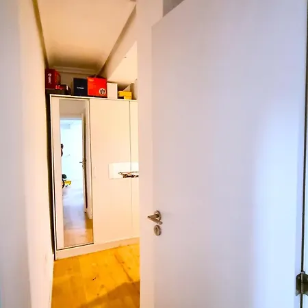 Exclusive Guest Experience In Cozy & Modern - No Other Guests Homestay