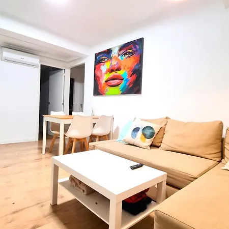 Exclusive Guest Experience In Cozy & Modern - No Other Guests Homestay Valencia
